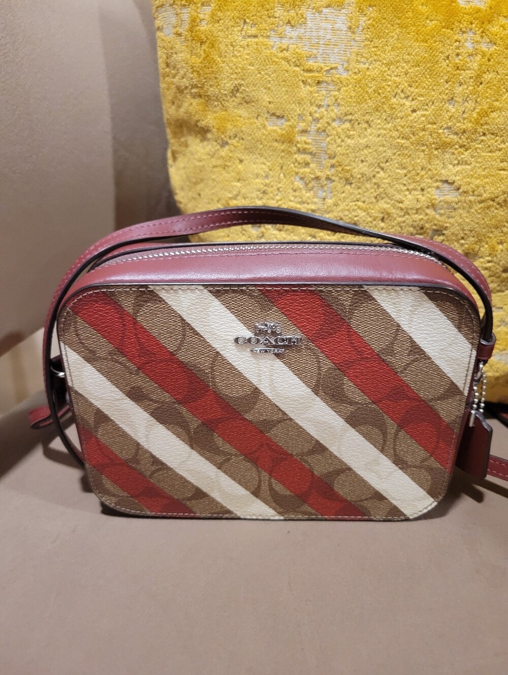 Coach Diagonal Stripe Crossbody and Coin Purse Set in Red/Brown - Picture 2 of 8